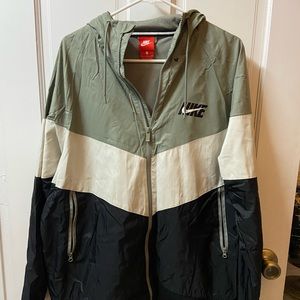 Nike Mens Windbreaker Jacket